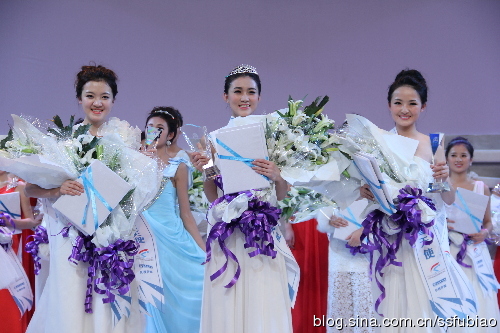 美加墨世界杯官网服装表演与设计专业的女孩孙博摘得鈥湵┨焓光澕揪